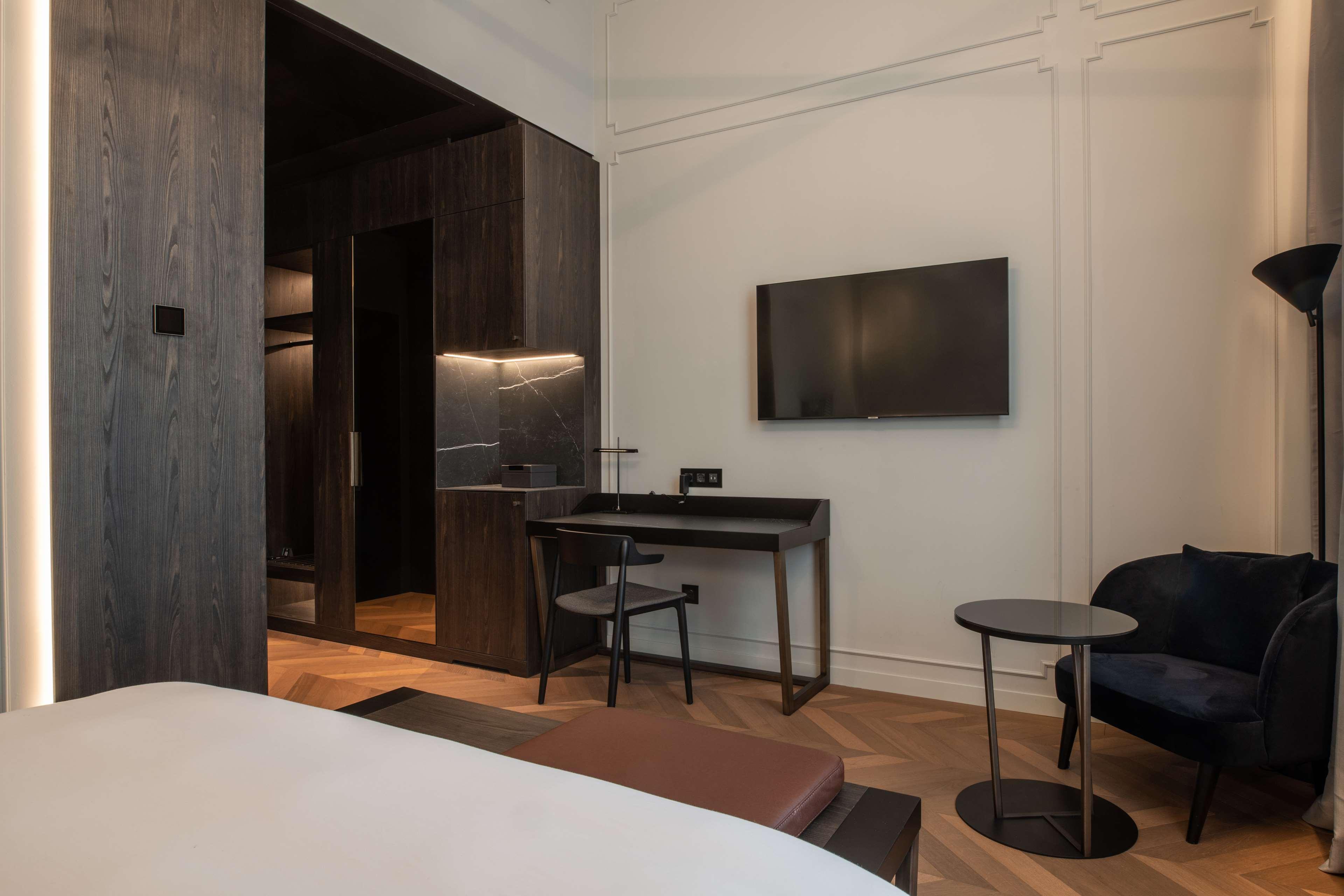 Radisson Collection Hotel, Palazzo Touring Club Milão Exterior foto A room at the hotel