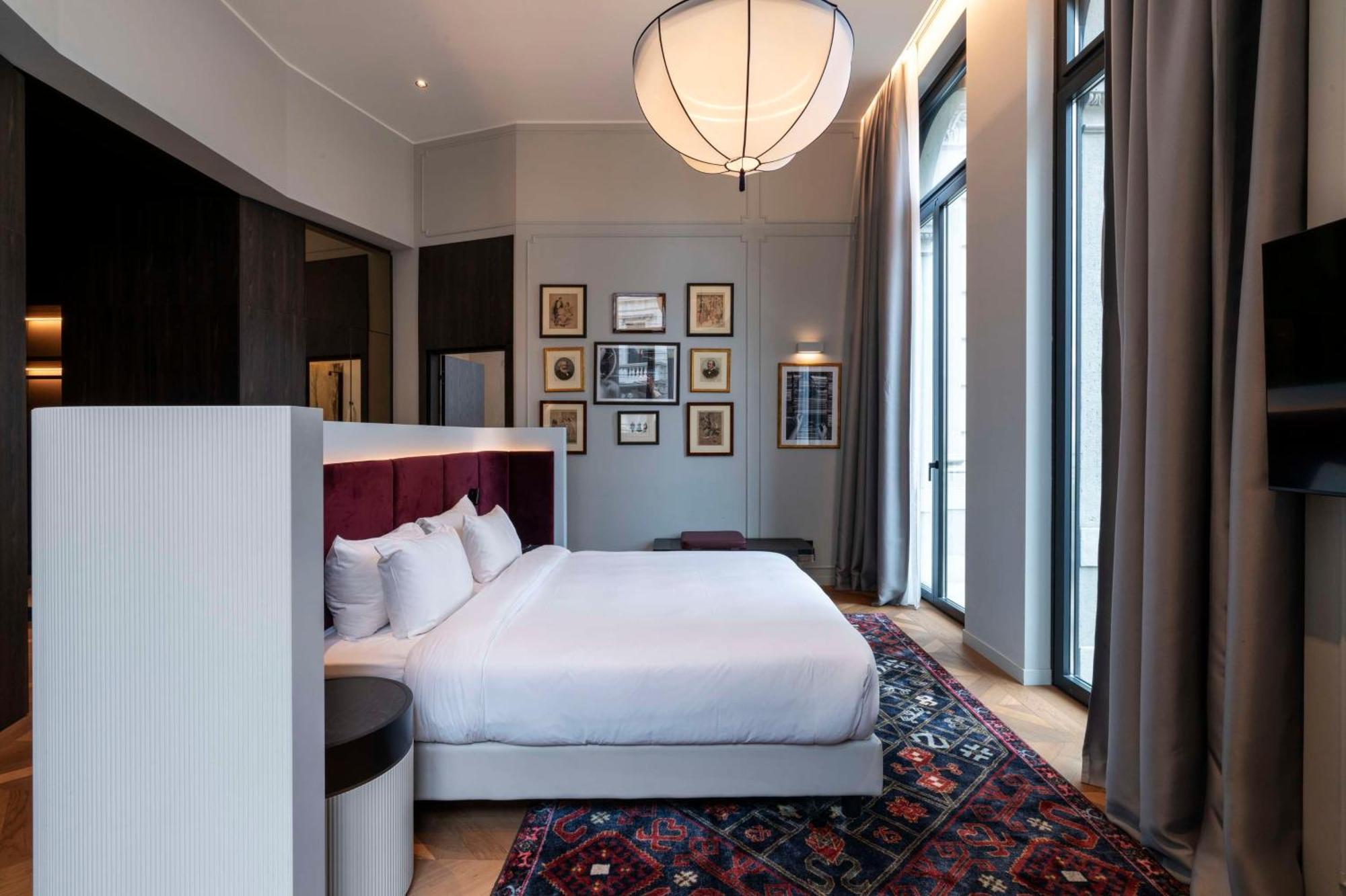 Radisson Collection Hotel, Palazzo Touring Club Milão Exterior foto A bedroom at the hotel