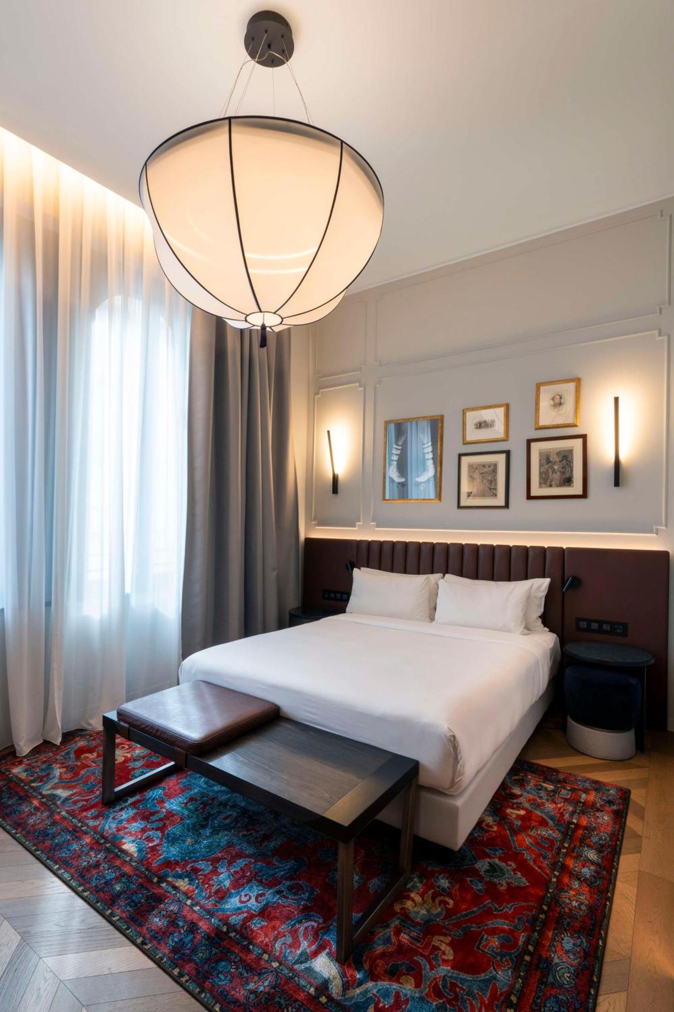 Radisson Collection Hotel, Palazzo Touring Club Milão Exterior foto A bedroom at the hotel